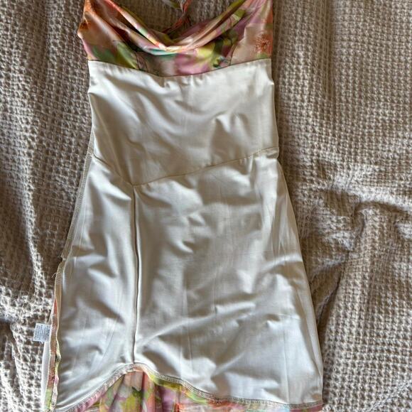 Short colorful floral dress i - Picture 7 of 8